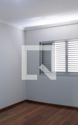 Casa à venda com 406m², 4 quartos e 4 vagas Casa à venda com 406m², 4 quartos e 4 vagasQuarto 2