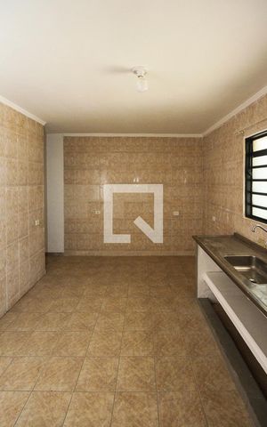 Casa para alugar com 135m², 2 quartos e sem vaga Casa para alugar com 135m², 2 quartos e sem vagaCozinha