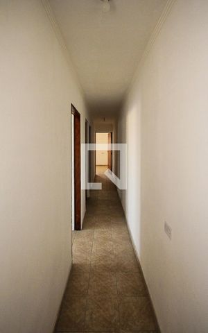 Casa para alugar com 135m², 2 quartos e sem vaga Casa para alugar com 135m², 2 quartos e sem vagaCorredor