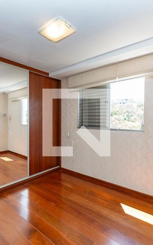 Apartamento para alugar com 216m², 4 quartos e 3 vagas Apartamento para alugar com 216m², 4 quartos e 3 vagasSuíte