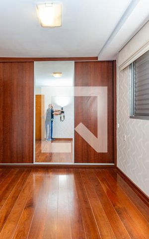 Apartamento para alugar com 216m², 4 quartos e 3 vagas Apartamento para alugar com 216m², 4 quartos e 3 vagasSuíte
