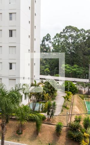 Apartamento para alugar com 110m², 3 quartos e 2 vagas Apartamento para alugar com 110m², 3 quartos e 2 vagasVista do Quarto 3