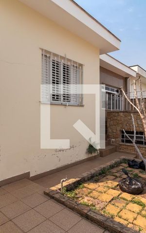 Casa à venda com 150m², 3 quartos e 2 vagasQuintal Frontal