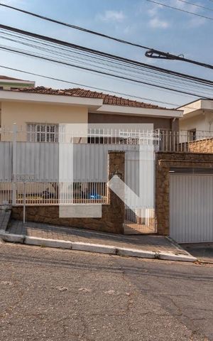Casa à venda com 150m², 3 quartos e 2 vagasFachada