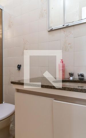 Casa à venda com 150m², 3 quartos e 2 vagasBanheiro da Suíte