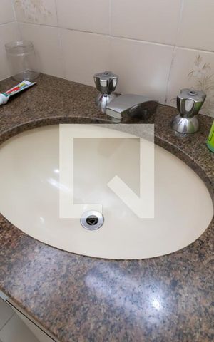 Casa à venda com 150m², 3 quartos e 2 vagasBanheiro