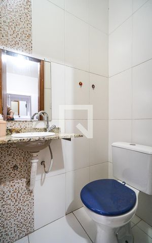 Casa à venda com 68m², 2 quartos e 1 vaga Casa à venda com 68m², 2 quartos e 1 vagaBanheiro da suíte 01