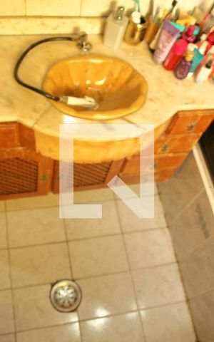 Studio para alugar com 45m², 1 quarto e sem vagaBanheiro
