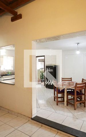 Casa para alugar com 380m², 3 quartos e 4 vagasCozinha