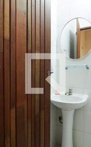 Casa para alugar com 380m², 3 quartos e 4 vagasBanheiro 2
