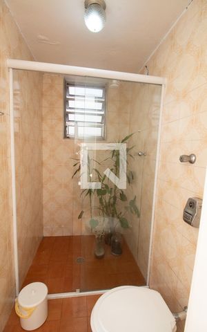 Casa à venda com 127m², 3 quartos e 2 vagasBanheiro social inferior