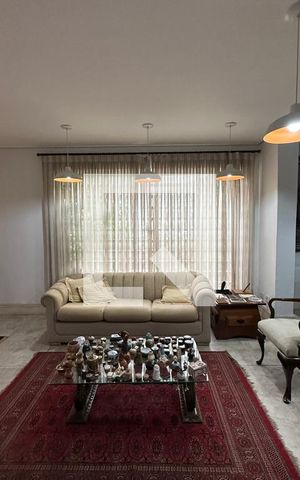Casa à venda com 300m², 2 quartos e 1 vagaSala de Estar