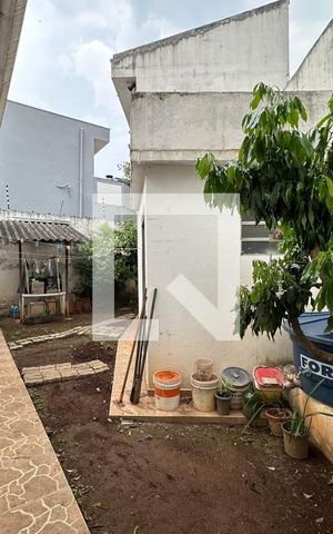 Casa à venda com 300m², 2 quartos e 1 vagaÁrea externa