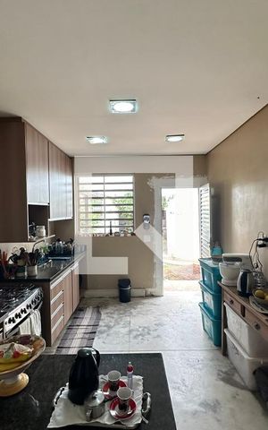 Casa à venda com 300m², 2 quartos e 1 vagaCozinha