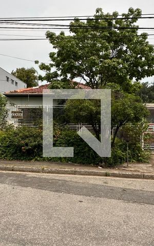 Casa à venda com 300m², 2 quartos e 1 vagaFachada