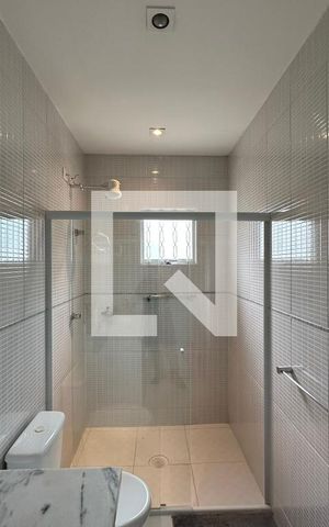Casa à venda com 300m², 2 quartos e 1 vagaBanheiro da Suíte 1