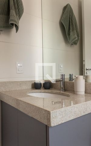 Apartamento para alugar com 57m², 2 quartos e 2 vagas Apartamento para alugar com 57m², 2 quartos e 2 vagasBanheiro