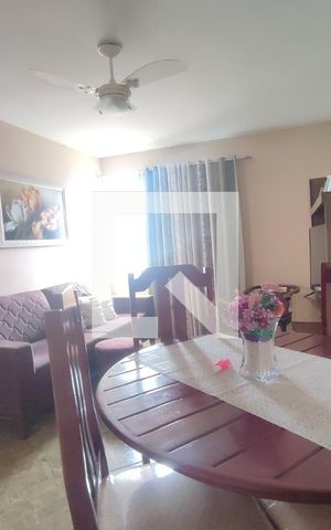 Apartamento à venda com 67m², 4 quartos e 1 vaga Apartamento à venda com 67m², 4 quartos e 1 vagaSala