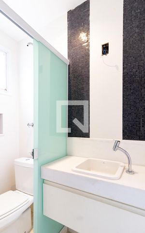 Apartamento para alugar com 96m², 2 quartos e 2 vagas Apartamento para alugar com 96m², 2 quartos e 2 vagasBanheiro de serviço