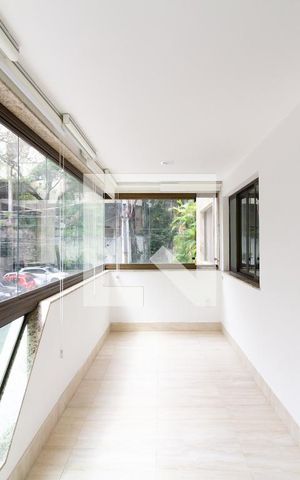 Apartamento para alugar com 96m², 2 quartos e 2 vagas Apartamento para alugar com 96m², 2 quartos e 2 vagasVaranda