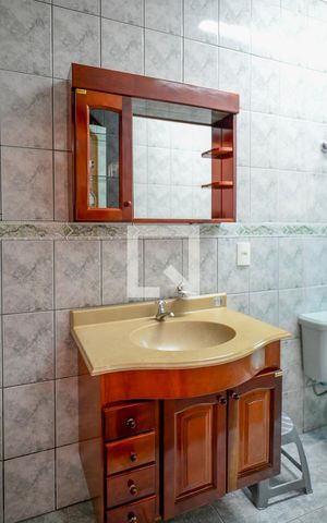Casa à venda com 216m², 3 quartos e 2 vagas Casa à venda com 216m², 3 quartos e 2 vagasSuite Quarto 3