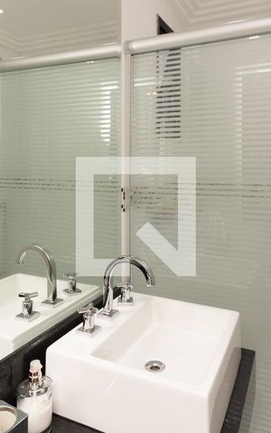 Apartamento para alugar com 300m², 4 quartos e 4 vagasBanheiro da Suíte 2