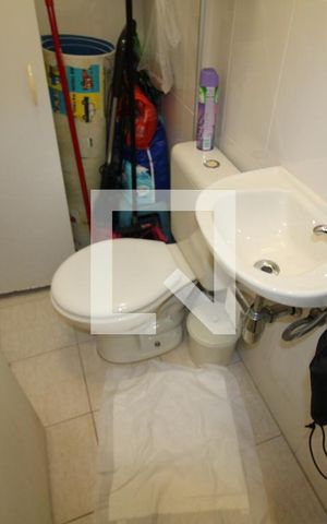 Apartamento à venda com 76m², 3 quartos e 2 vagasÁrea de Serviço - Banheiro