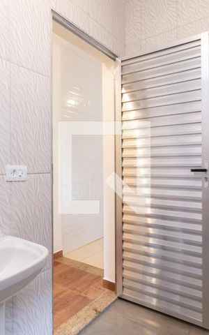 Casa à venda com 174m², 4 quartos e 2 vagasBanheiro 3