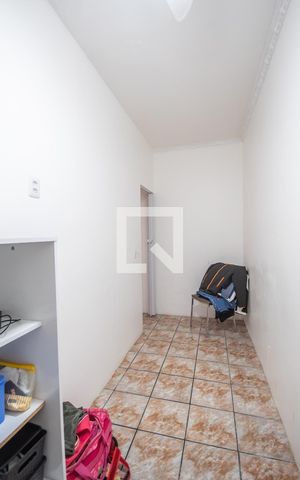 Casa à venda com 192m², 4 quartos e 2 vagas Casa à venda com 192m², 4 quartos e 2 vagasQuarto 2 (Casa 1)