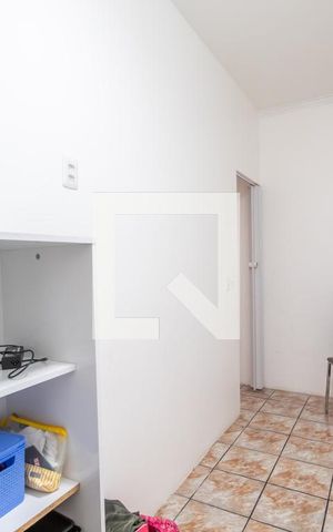 Casa à venda com 192m², 4 quartos e 2 vagas Casa à venda com 192m², 4 quartos e 2 vagasQuarto 2 (Casa 1)