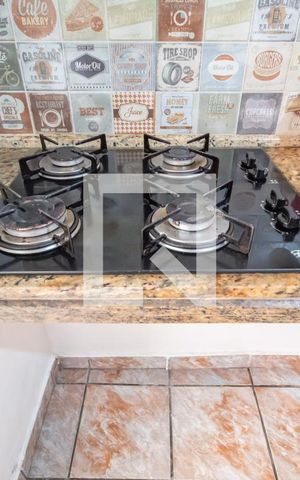Casa à venda com 192m², 4 quartos e 2 vagas Casa à venda com 192m², 4 quartos e 2 vagasCozinha (Casa 1)