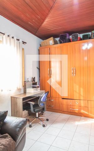 Casa à venda com 192m², 4 quartos e 2 vagas Casa à venda com 192m², 4 quartos e 2 vagasSala (Casa 2)