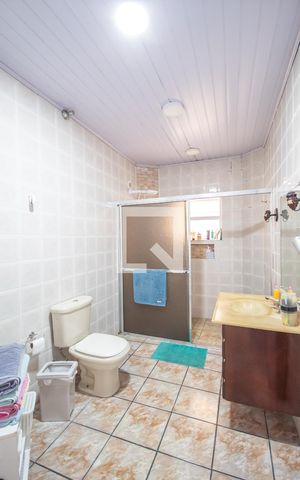 Casa à venda com 192m², 4 quartos e 2 vagas Casa à venda com 192m², 4 quartos e 2 vagasBanheiro (Casa 1)