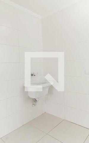 Casa para alugar com 48m², 2 quartos e 1 vagaÁrea de Serviço