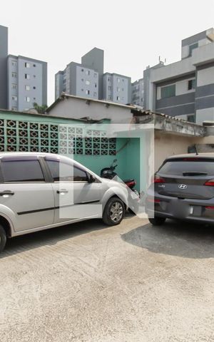 Casa para alugar com 48m², 2 quartos e 1 vagaGaragem
