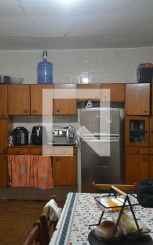 Casa à venda com 220m², 2 quartos e 2 vagasCozinha