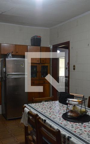 Casa à venda com 220m², 2 quartos e 2 vagasCozinha