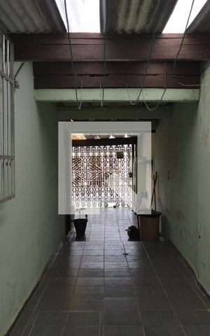 Casa à venda com 220m², 2 quartos e 2 vagasCorredor