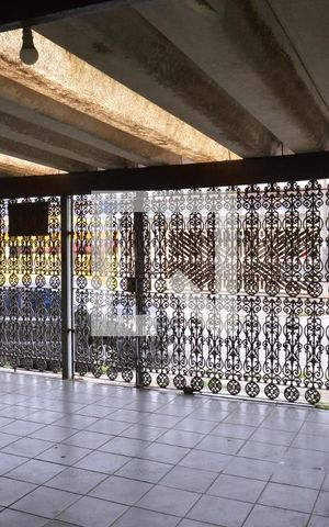 Casa à venda com 220m², 2 quartos e 2 vagasGaragem