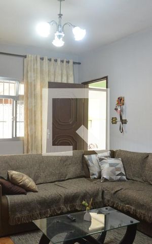 Casa à venda com 220m², 2 quartos e 2 vagasSala