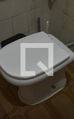 Casa à venda com 220m², 2 quartos e 2 vagasBanheiro