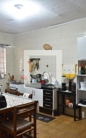 Casa à venda com 220m², 2 quartos e 2 vagasCozinha