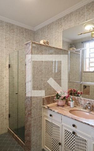 Casa à venda com 180m², 3 quartos e 2 vagas Casa à venda com 180m², 3 quartos e 2 vagasBanheiro