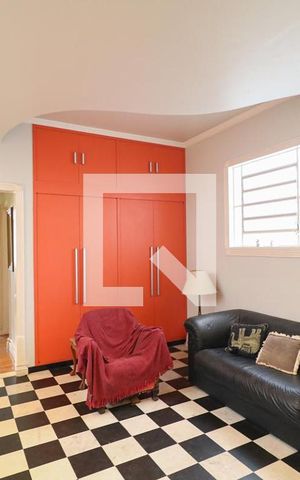 Casa à venda com 180m², 3 quartos e 2 vagas Casa à venda com 180m², 3 quartos e 2 vagasCopa