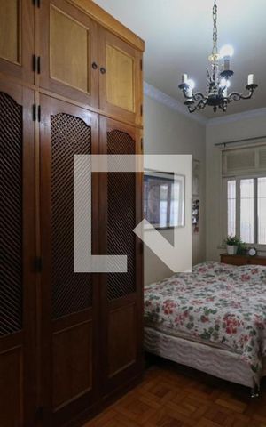 Casa à venda com 180m², 3 quartos e 2 vagas Casa à venda com 180m², 3 quartos e 2 vagasQuarto