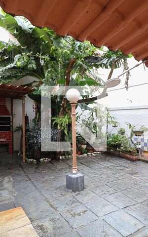 Casa à venda com 180m², 3 quartos e 2 vagas Casa à venda com 180m², 3 quartos e 2 vagasQuintal