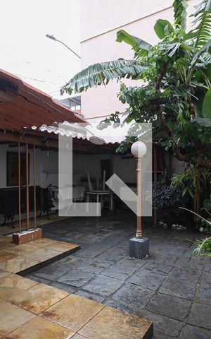 Casa à venda com 180m², 3 quartos e 2 vagas Casa à venda com 180m², 3 quartos e 2 vagasQuintal