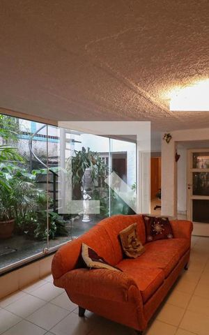 Casa à venda com 180m², 3 quartos e 2 vagas Casa à venda com 180m², 3 quartos e 2 vagasSala 2