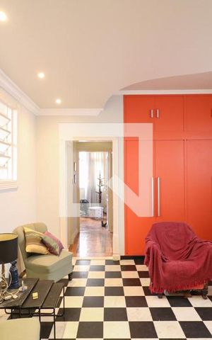 Casa à venda com 180m², 3 quartos e 2 vagas Casa à venda com 180m², 3 quartos e 2 vagasCopa