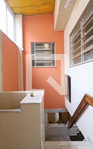 Casa à venda com 180m², 3 quartos e 2 vagas Casa à venda com 180m², 3 quartos e 2 vagasÁrea de Serviço